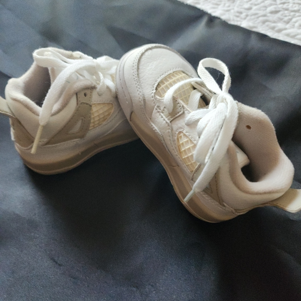 Jordan retro 4 shoes